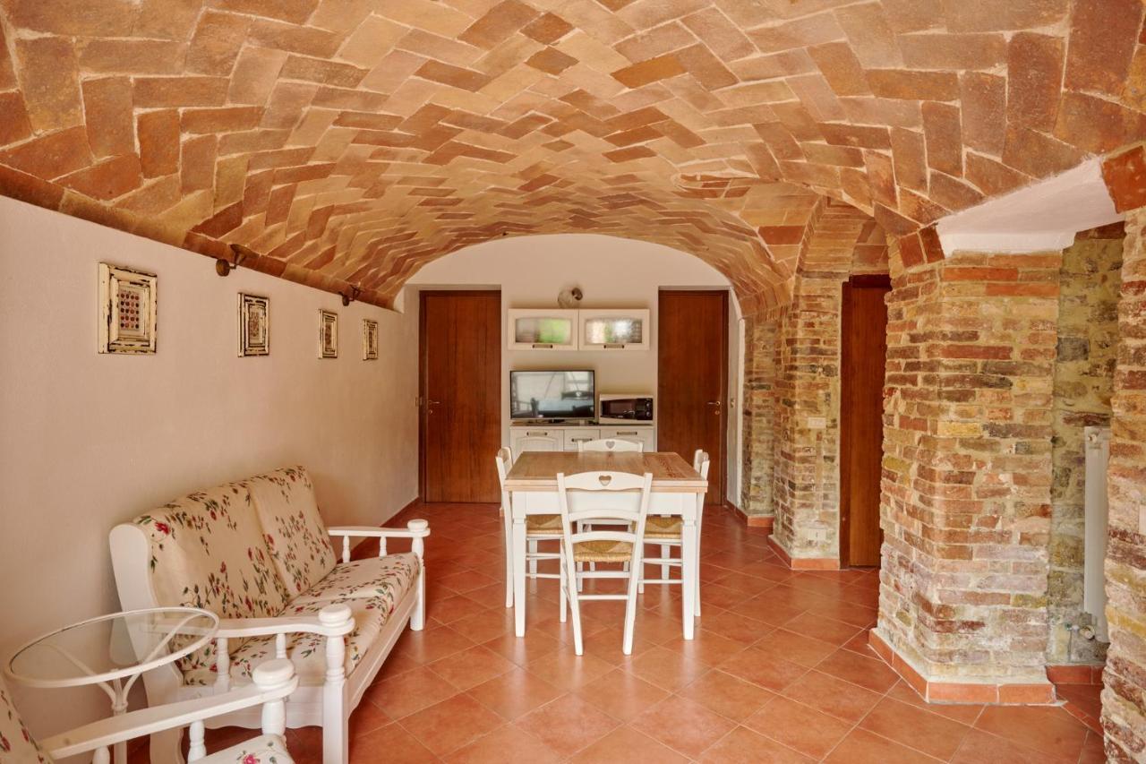 Casole dʼElsa Agriturismo Il Canneto מראה חיצוני תמונה