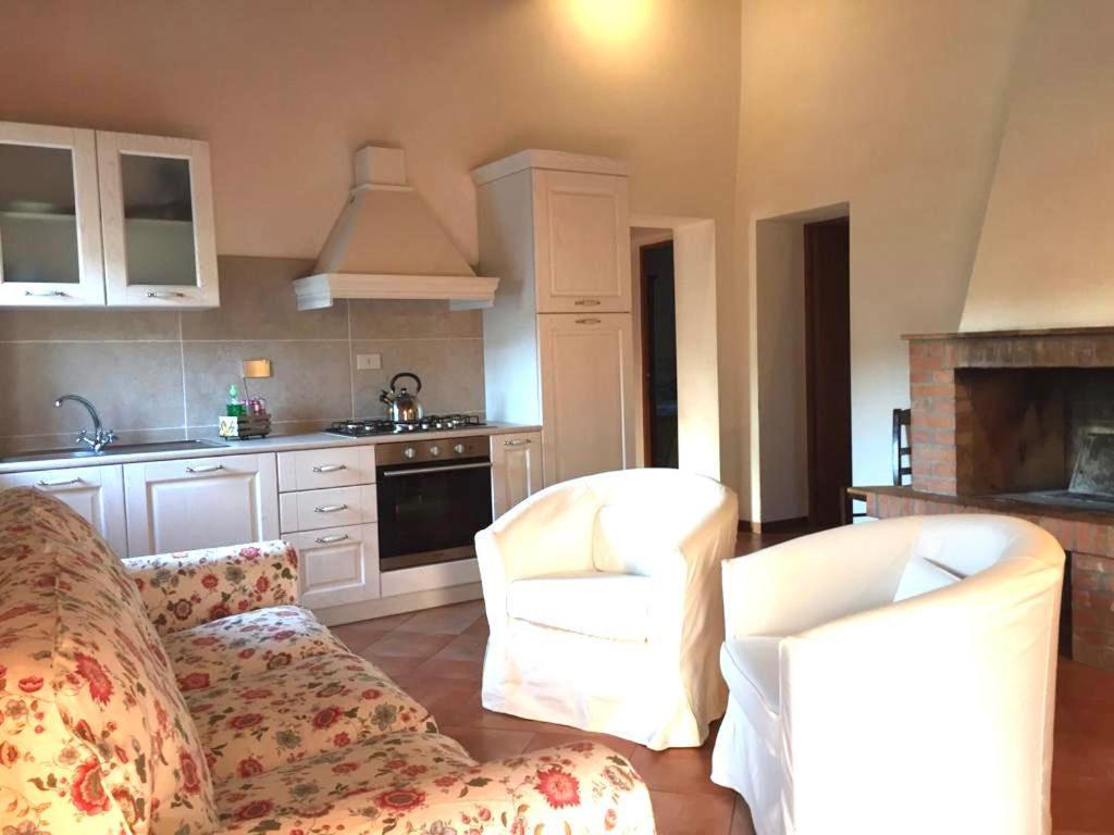 Casole dʼElsa Agriturismo Il Canneto מראה חיצוני תמונה
